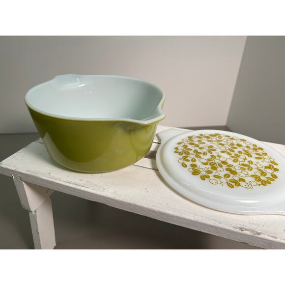 Pyrex 1.5 Qt Retro Round Casserole 474 Verde Green - VTG Olives Pattern Lid - Picture 3 of 8